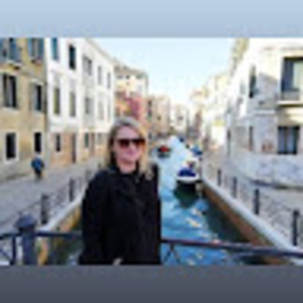 Meet your Posher, Kelly